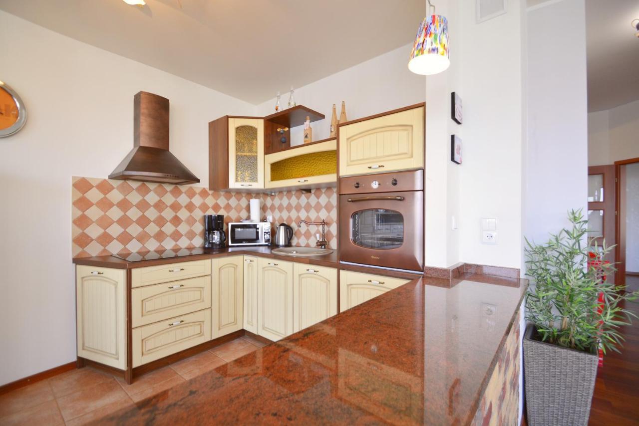 Concha-apartamenty Bryza-parking