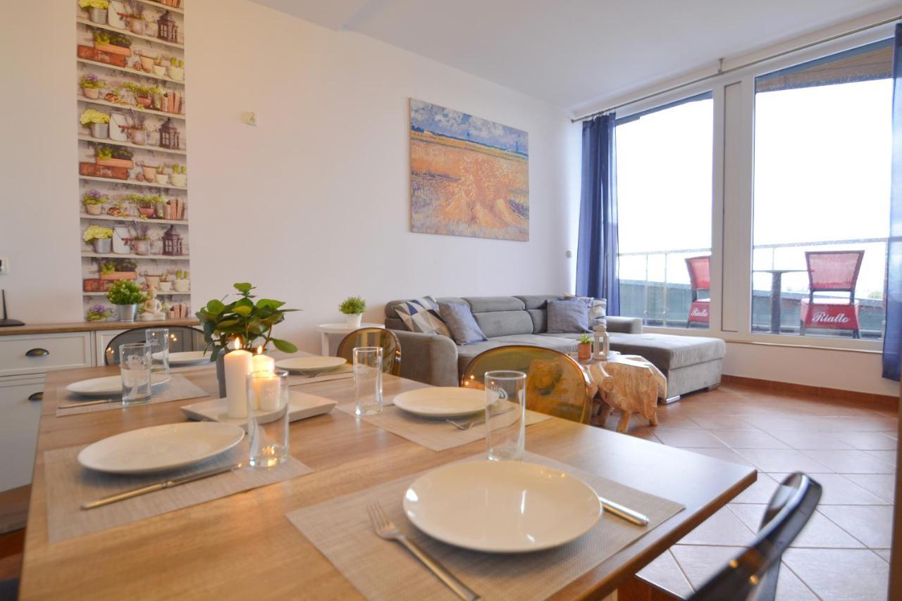 Concha-apartamenty Bryza-parking Apartment